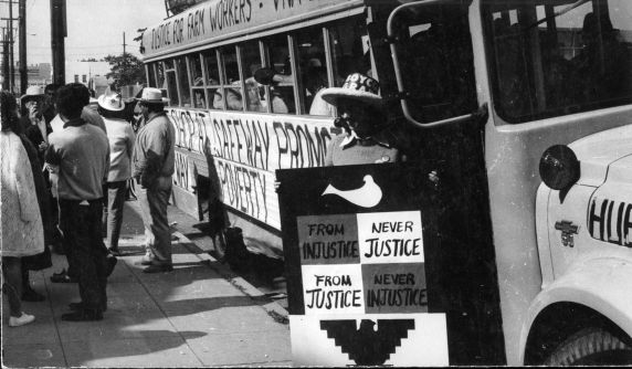 (3378) Safeway Boycott, pickets, transportation, circa 1970s